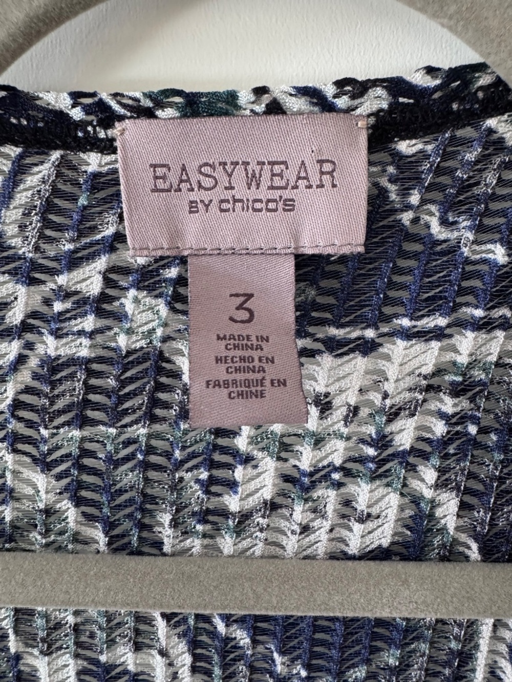 Chico’s Easywear Textured Paisley Cardigan Size 3 - Picture 3 of 7